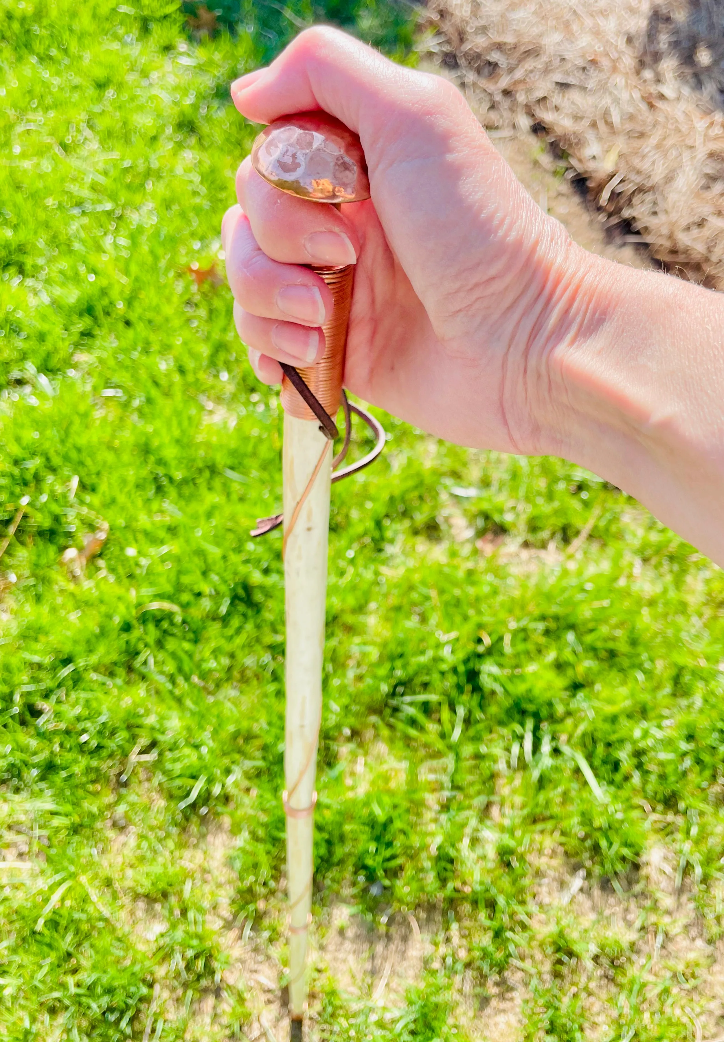 Grounding Cane: lightweight grounding through your hands